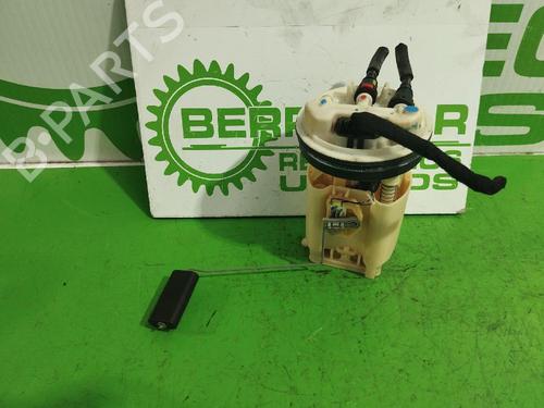 Used Fuel pump VOLVO S40 I (644) 1.6 (109 hp) 31545874