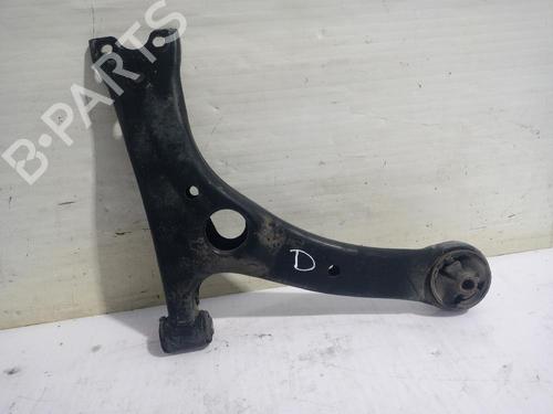 Used Right front suspension arm Right front suspension arm TOYOTA PRIUS Liftback (_W2_) 1.5 Hybrid (NHW20_, NHW20R) (112 hp) 31562035 31562035