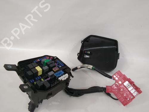 Used Fuse box Fuse box 38866956 38866956