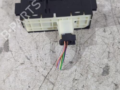 Used Switch TOYOTA YARIS (_P21_, _PA1_, _PH1_) 1.5 Hybrid (MXPH11) (92 hp) 32461802