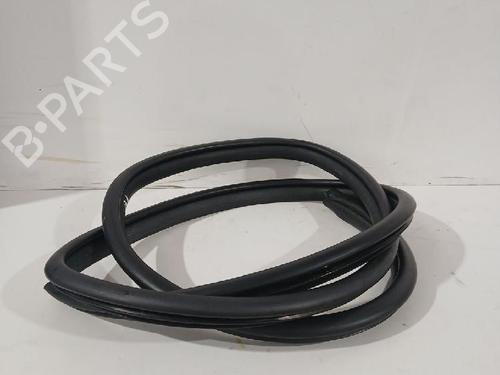 Gummiliste TOYOTA YARIS (_P13_) 1.5 (NSP131_) (112 hp) 31562927