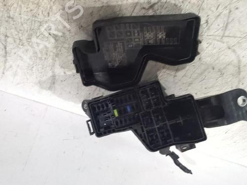 Used Fuse box TOYOTA YARIS (_P21_, _PA1_, _PH1_) 1.5 Hybrid (MXPH11) (92 hp) 31567277