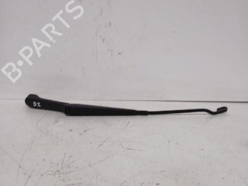 front-windshield-wiper-arm-renault-clio-ii-bb_-cb_-1998-1999-2000-2001-2002-2003-2004-2005-2006-2007-2008-2009-2010-2011-2012-2013-2014-2015-2016-32465575 main image