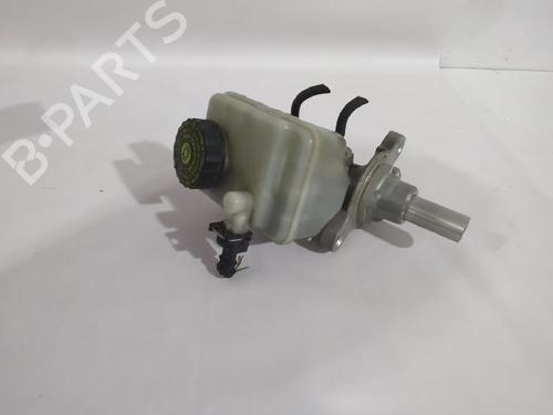 Used Brake master cylinder Brake master cylinder PEUGEOT 107 (PM_, PN_) 1.4 HDi (54 hp) 33746437 33746437