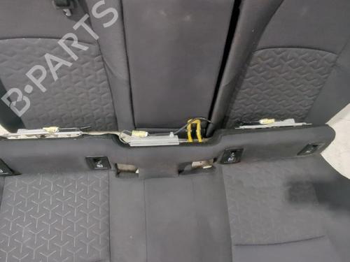 Rear seat TOYOTA COROLLA Hatchback (_E21_, _EA1_, _EH1_) 1.8 VVTi Hybrid (ZWE219) | BP31567717C17 