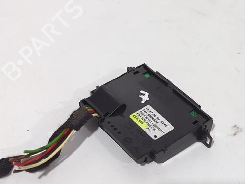 switch-vw-phaeton-3d1-3d2-3d3-3d4-3d6-3d7-3d8-3d9-2002-2003-2004-2005-2006-2007-2008-2009-2010-2011-2012-2013-2014-2015-2016-31567643 main image