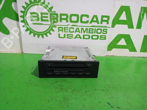Autoradio AUDI A4 B6 (8E2) 2.5 TDI (163 hp) 31553161