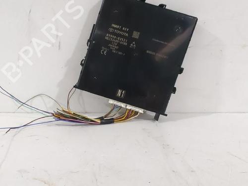 Used Electronic module TOYOTA COROLLA Estate (_E21_) 1.8 Hybrid (ZWE211W) (122 hp) 31563085