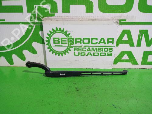 Used Front windshield wiper arm AUDI A4 B6 (8E2) 2.5 TDI (163 hp) 31553083