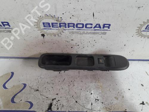 Used Right front window switch Right front window switch PEUGEOT 5008 (0U_, 0E_) 2.0 HDi 150 / BlueHDi 150 (150 hp) 31540580 31540580