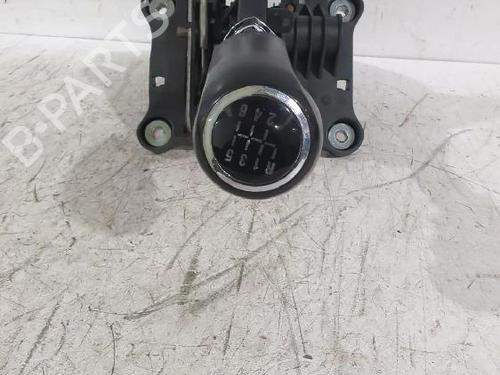 Used Gear lever Gear lever OPEL ZAFIRA / ZAFIRA FAMILY B (A05) 1.9 CDTI (M75) (120 hp) 31566377 31566377