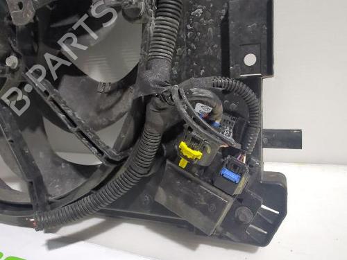 Radiator fan DACIA DUSTER (HM_) 1.0 TCe 90 (HMM6) | BP31567853M35 