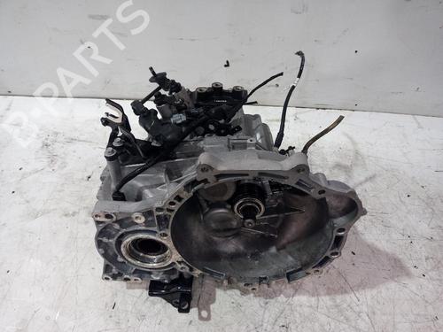 Used Gearbox Gearbox HYUNDAI ix35 (LM, EL, ELH) 2.0 CRDi 4WD (136 hp) 31562493 31562493