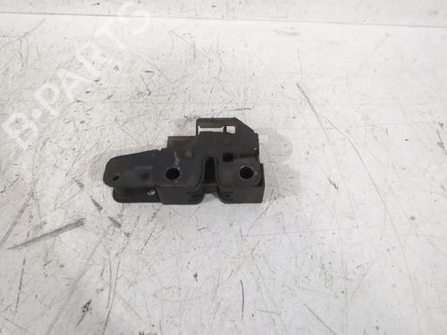 Used Tailgate lock VW POLO IV (9N_, 9A_) 1.4 16V (75 hp) 32489873
