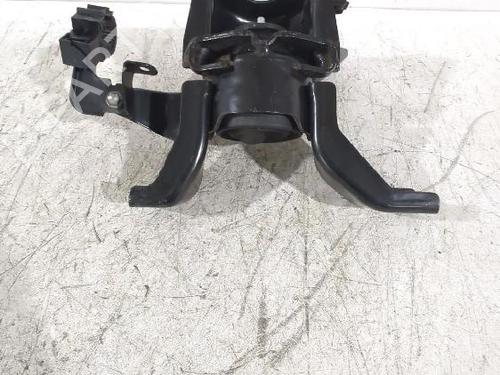 Used Engine mount Engine mount TOYOTA AURIS (_E15_) 1.6 (ZRE151_, ZRE151R) (124 hp) 31566771 31566771