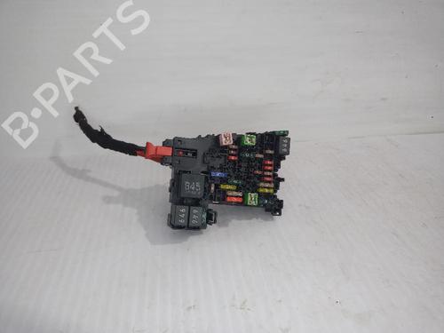 Used Fuse box VW TOURAN (5T1) 1.6 TDI (110 hp) 31555755