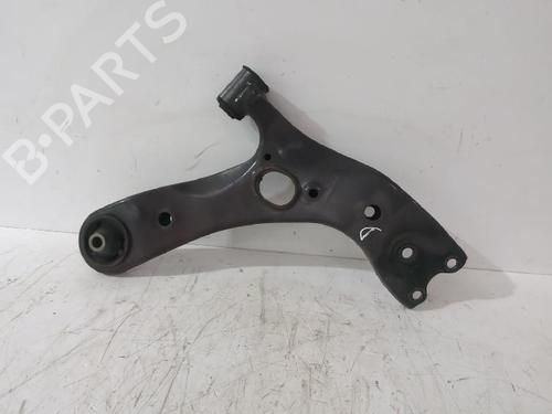 Used Right front suspension arm TOYOTA AURIS (_E15_) 1.33 Dual-VVTi (NRE150_, NRE150R) (101 hp) 31564256
