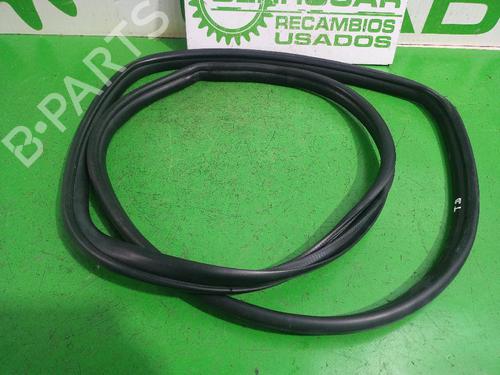Used Rubber door seal Rubber door seal TOYOTA AURIS (_E18_) 1.2 (NRE185_, NRE185R) (116 hp) 31547919 31547919