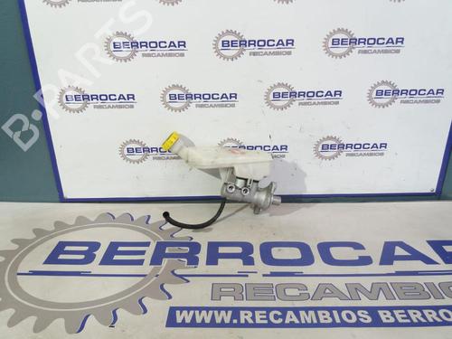 Used Brake master cylinder Brake master cylinder PEUGEOT 208 I (CA_, CC_) [2012-2021] 31677958 31677958