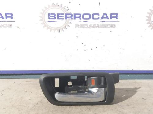 Used Front right interior door handle TOYOTA COROLLA Verso (ZER_, ZZE12_, R1_) 2.2 D-4D (AUR10_, AUR10R) (177 hp) 31678432