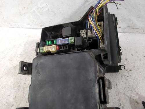 Used Fuse box Fuse box 32489411 32489411
