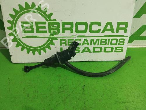 clutch-slave-cylinder-nissan-micra-iii-k12-2002-2003-2004-2005-2006-2007-2008-2009-2010-2011-31546043 main image