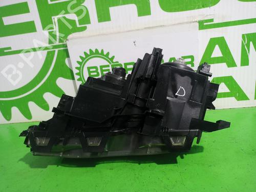 Right headlight BMW 3 (E46) 320 d | BP31550014C29