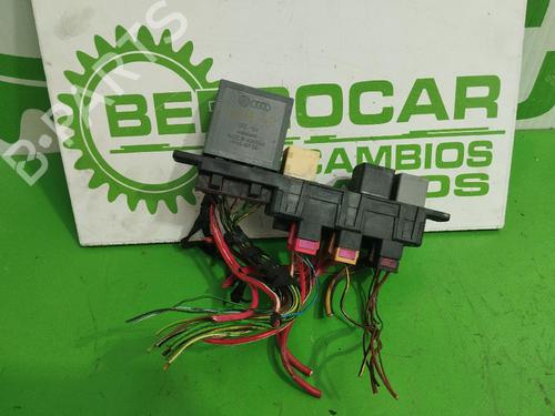 fuse-box-seat-toledo-ii-1m2-1998-1999-2000-2001-2002-2003-2004-2005-2006-31544723 main image