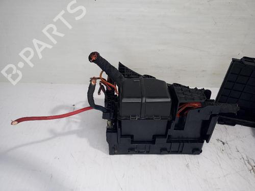 Fuse box VW PASSAT B7 (362) 1.6 TDI | BP31557501E1 - Image 6