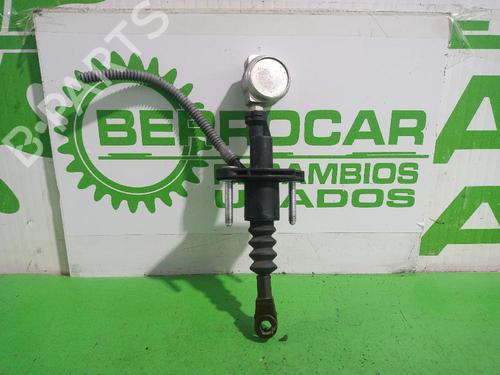 Used Clutch slave cylinder OPEL ZAFIRA / ZAFIRA FAMILY B (A05) 1.9 CDTI (M75) (120 hp) 31550242