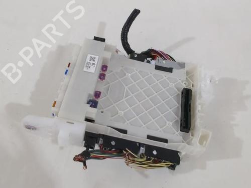 Used Fuse box Fuse box 38553163 38553163