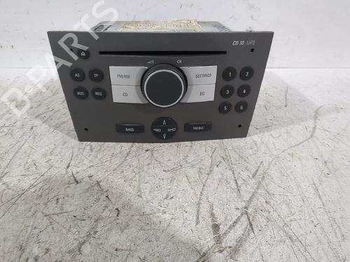 Used Radio OPEL ZAFIRA / ZAFIRA FAMILY B (A05) 1.9 CDTI (M75) (120 hp) 31566673