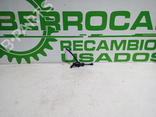 Used Clutch slave cylinder Clutch slave cylinder RENAULT SCÉNIC II (JM0/1_) [2003-2010] 31674133 31674133