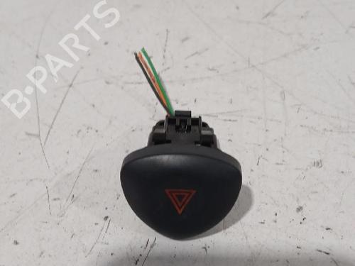 warning-switch-renault-clio-ii-bb_-cb_-1998-1999-2000-2001-2002-2003-2004-2005-2006-2007-2008-2009-2010-2011-2012-2013-2014-2015-2016-32465148 main image