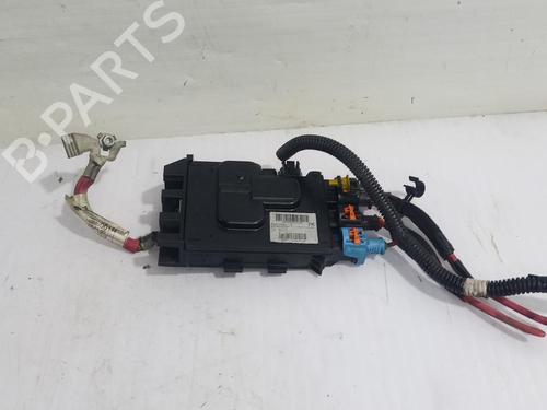 Used Fuse box Fuse box RENAULT MEGANE IV Saloon 1.3 TCe 115 (LVN9) (116 hp) 31558234 31558234