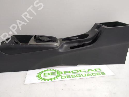 Consolle centrale HYUNDAI i30 (FD) 1.6 CRDi (90 hp) 31567027