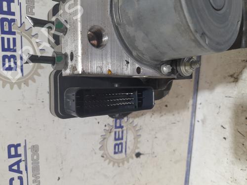 ABS pump JAGUAR XE (X760) | BP38860747M43 - Image 3