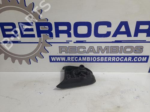 Used Shift knob Shift knob FIAT DOBLO Cargo (263_) 1.3 D Multijet (263WXU1A, 263ZXU1A, 263WYB1A, 263ZYB1A) (95 hp) 32041314 32041314