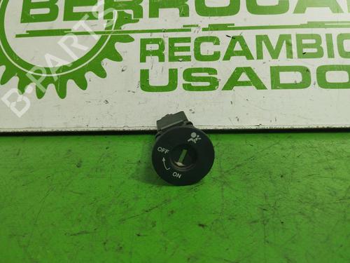 Used Switch NISSAN MICRA III (K12) 1.2 LPG (80 hp) 31546029