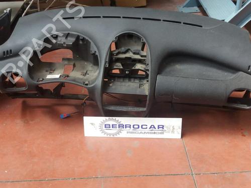Dashboard PEUGEOT 206 Hatchback (2A/C) 1.9 D (69 hp) 31677896
