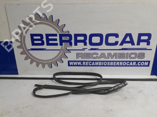 Used Rubber door seal Rubber door seal OPEL ZAFIRA A MPV (T98) 2.0 DTI 16V (F75) (101 hp) 31541476 31541476