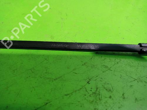 Front windshield wiper arm CITROËN C3 II (SC_) 1.2 VTi 82 | BP31551443C143 