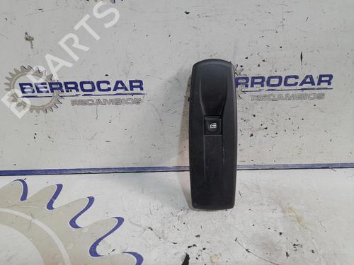 Used Right front window switch Right front window switch RENAULT MEGANE IV Grandtour (K9A/M/N_) 1.6 dCi 130 (130 hp) 31540455 31540455