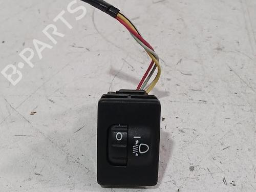Used Headlight switch TOYOTA YARIS (_P9_) 1.33 VVT-i (NSP90_, NSP90R) (100 hp) 32466157