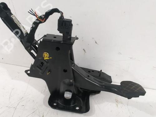 Used Break pedal Break pedal VW POLO IV (9N_, 9A_) 1.9 SDI (64 hp) 31563429 31563429
