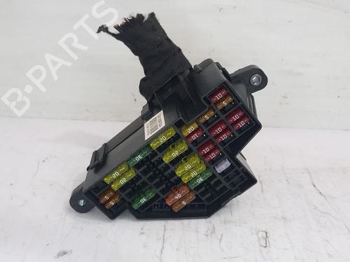 Fuse box VW PASSAT B7 (362) 1.6 TDI | BP31557463E1 - Image 3