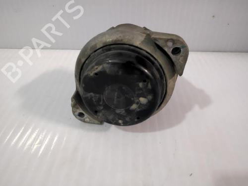 Used Engine mount BMW 1 (E87) 120 d (177 hp) 31565672