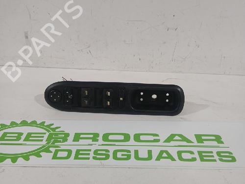 Used Left front window switch PEUGEOT 407 (6D_) 1.6 HDi 110 (6D9HZC, 6D9HYC) (109 hp) 32462434