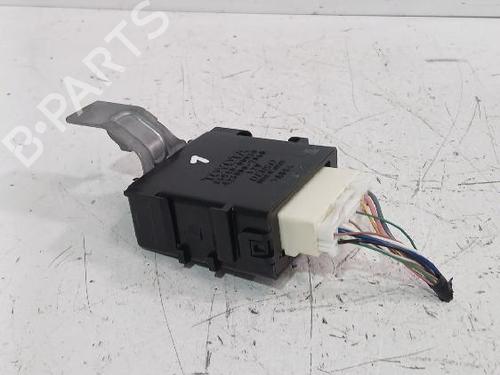 Used Electronic module Electronic module TOYOTA YARIS (_P13_) 1.5 (NSP131_) (112 hp) 33747116 33747116