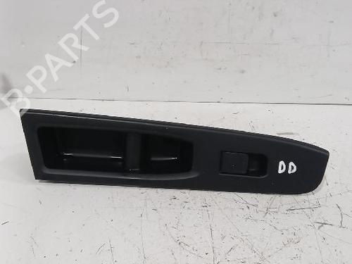 Used Right front window switch Right front window switch TOYOTA YARIS (_P13_) 1.5 (NSP131_) (112 hp) 33747065 33747065